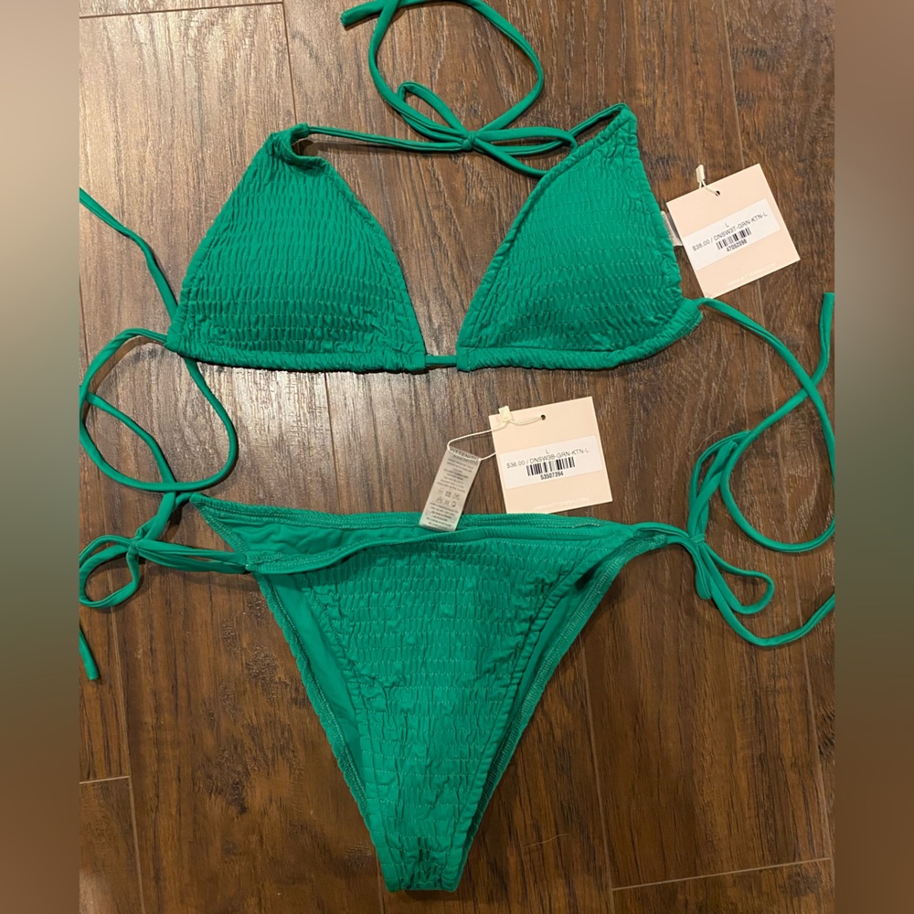 BRAND NEW Kittenish triangle string bikini